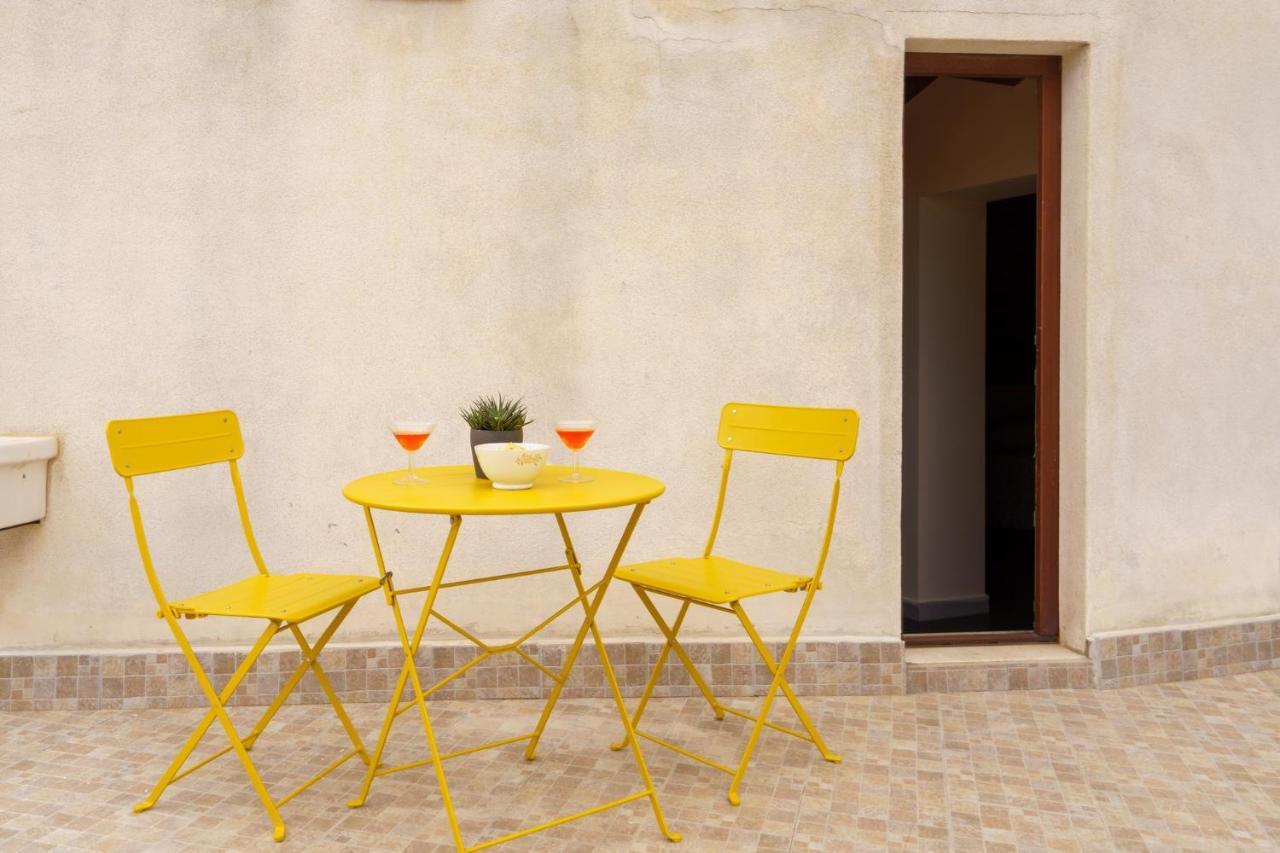 Siracusa Comfy & Central Apartment With Terrace シラクーサ エクステリア 写真